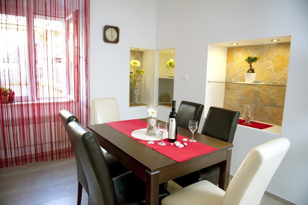 Apartman U Srcu Grada - Ilicev Prolaz Сплит Екстериор снимка