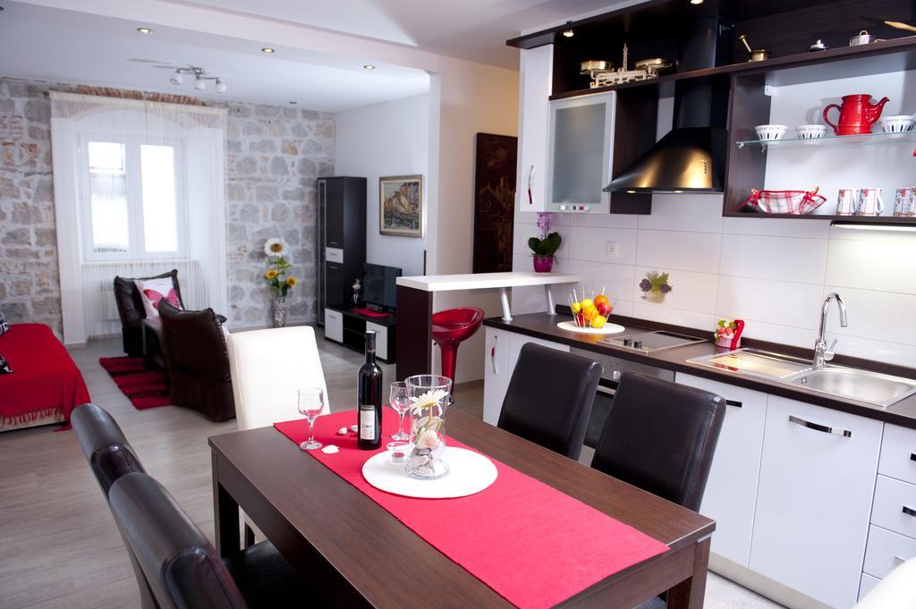 Apartman U Srcu Grada - Ilicev Prolaz Сплит Екстериор снимка
